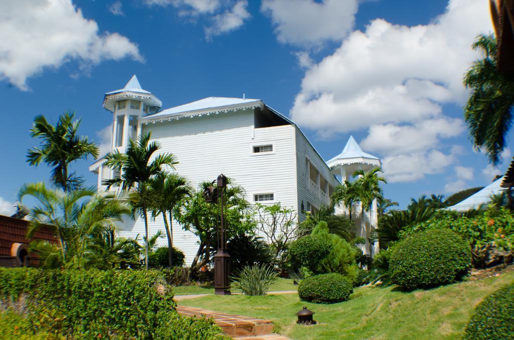Victorian House Hotel Sosua Exterior photo